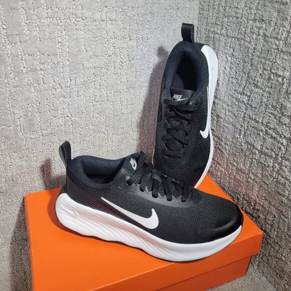 Nike Promina Women's Size US 7 Black White Athletic Running Sneakers FV6343-002 - Picture 3 of 12